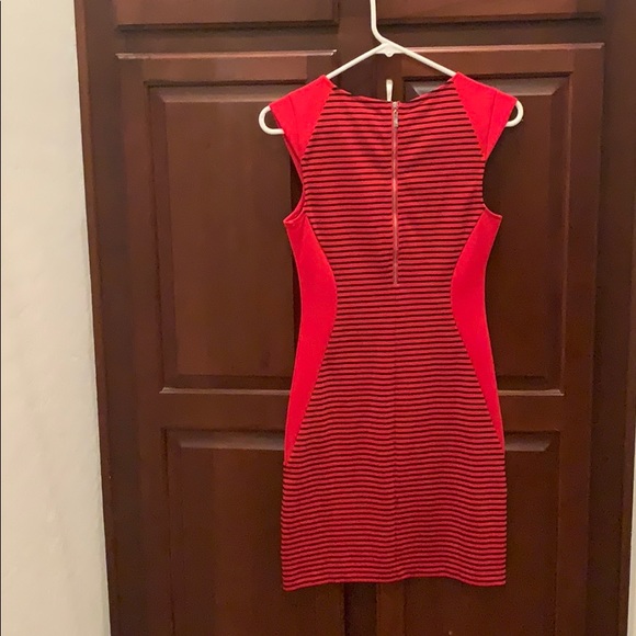Guess Chinese Red Color Block Striped Dress - Picture 2 of 5